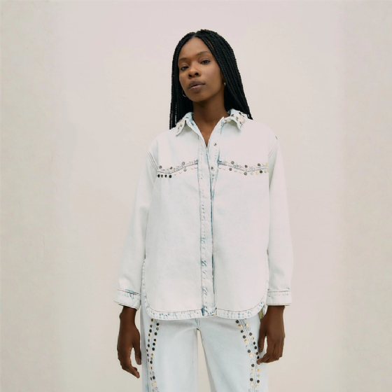 Camisa Jeans Com Aplicações