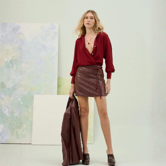 Saia Curta Basic Comfort Em Pu