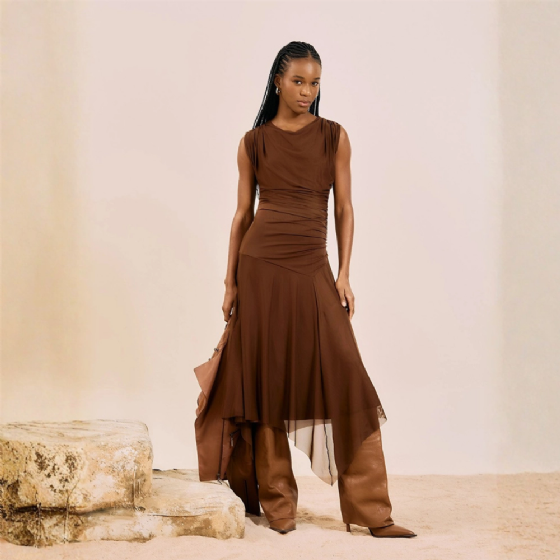 Vestido Midi Em Tule Assimétrico