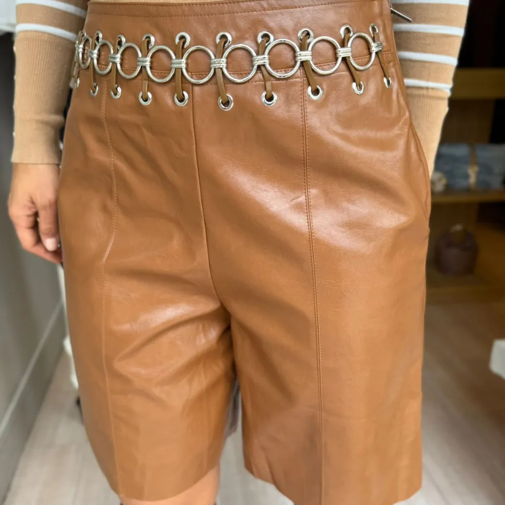 Short Pu C/Detalhe