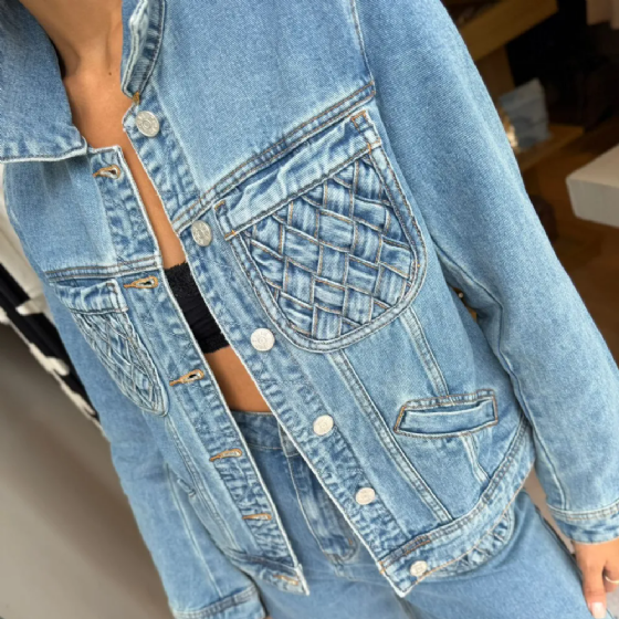 Jaqueta Jeans C/Detalhe Trançado