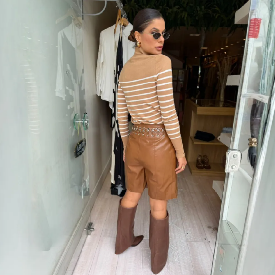Blusa Retilinea Listrada C/Botões