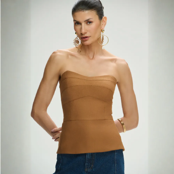 Blusa Tom Q Caia Recortes