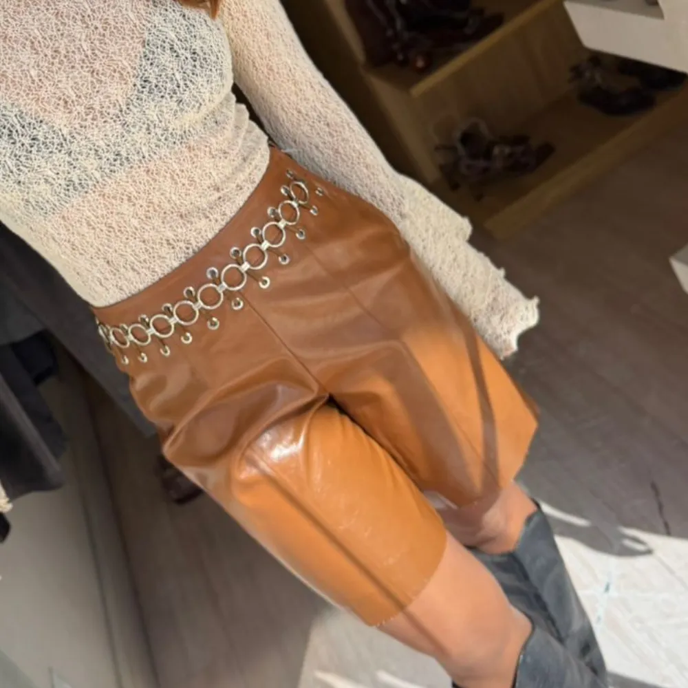 Short Pu C/Detalhe